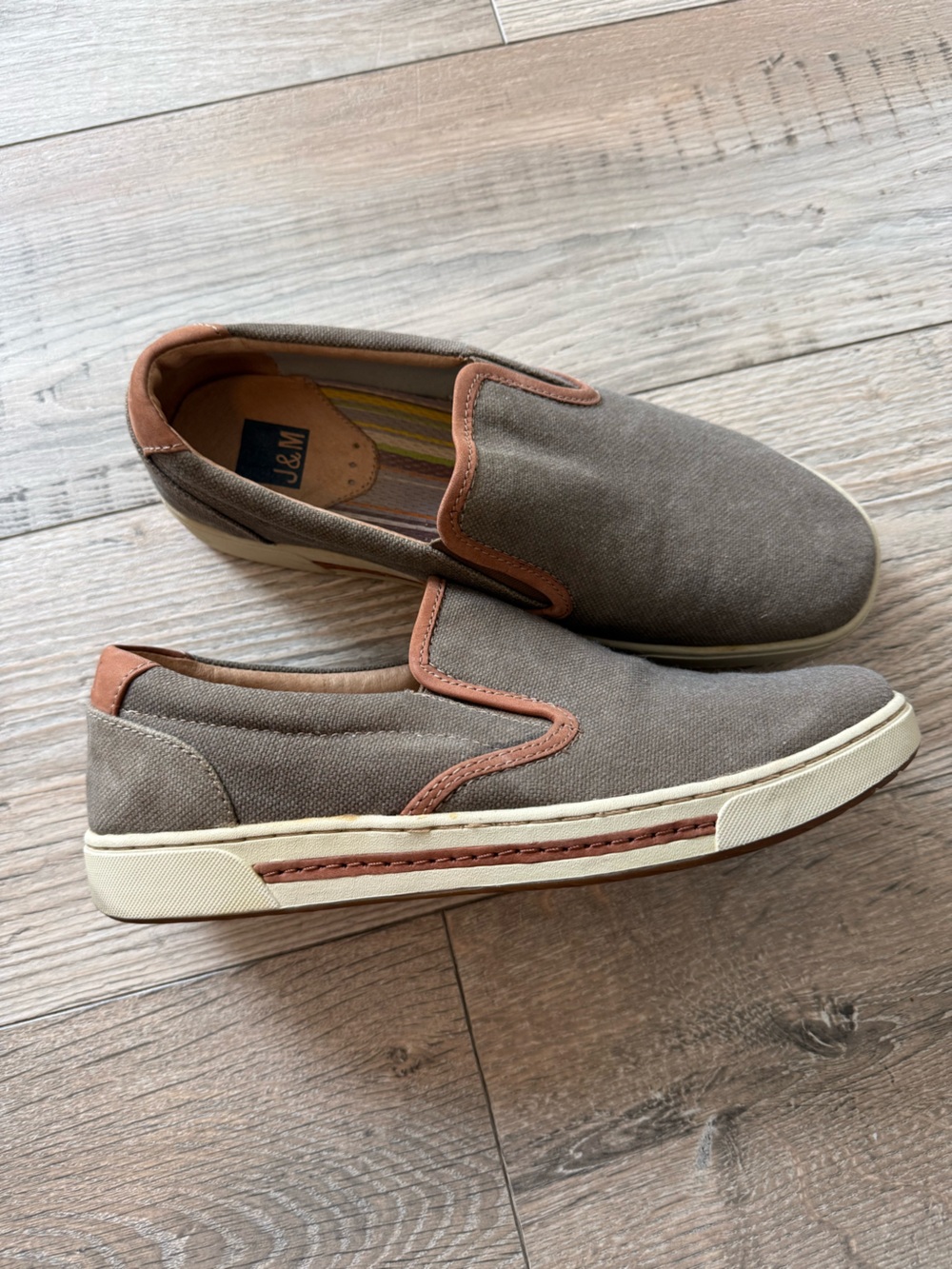 Johnston & Murphy Canvas Men’s Slip on Sneakers Size 9US